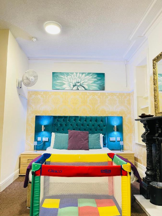 Trivelles Park Hotel Престон Экстерьер фото