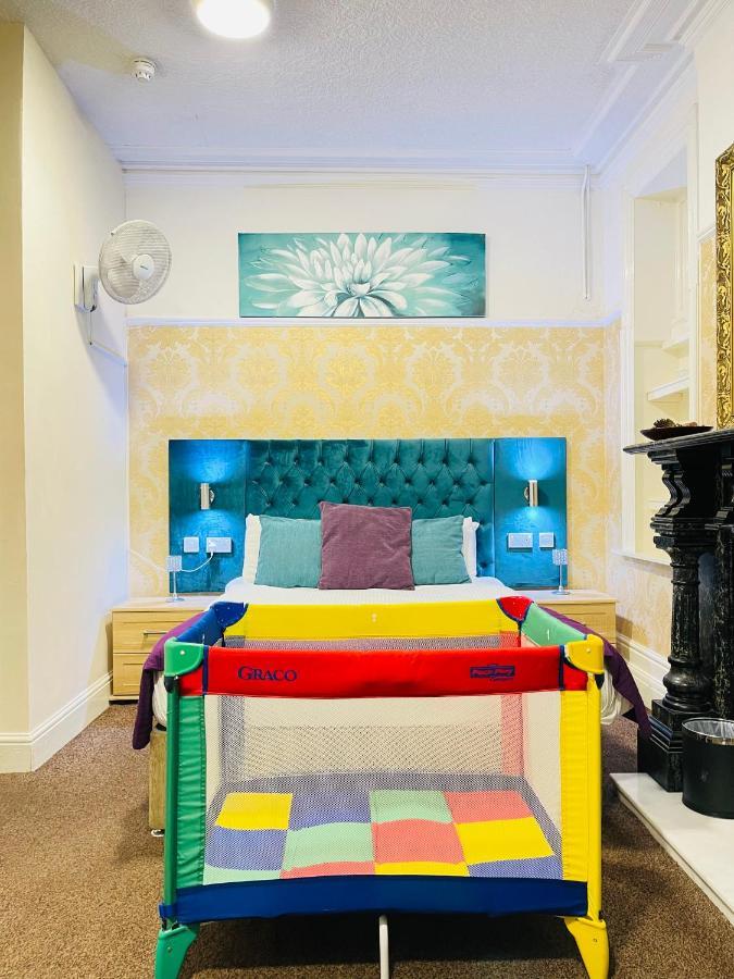 Trivelles Park Hotel Престон Экстерьер фото