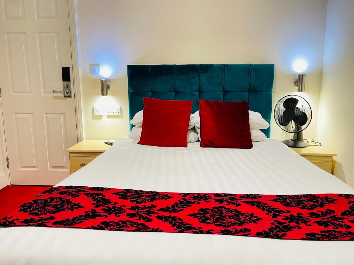 Trivelles Park Hotel Престон Экстерьер фото