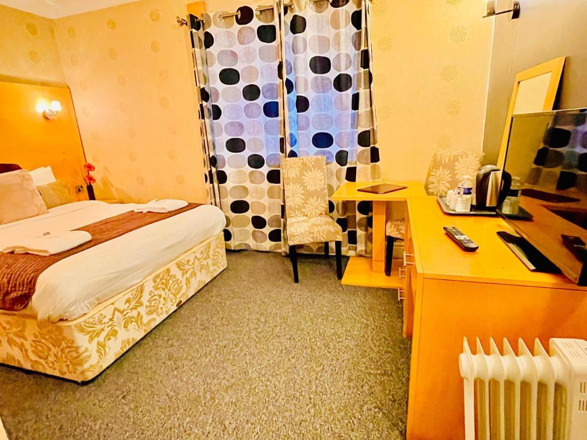 Trivelles Park Hotel Престон Экстерьер фото