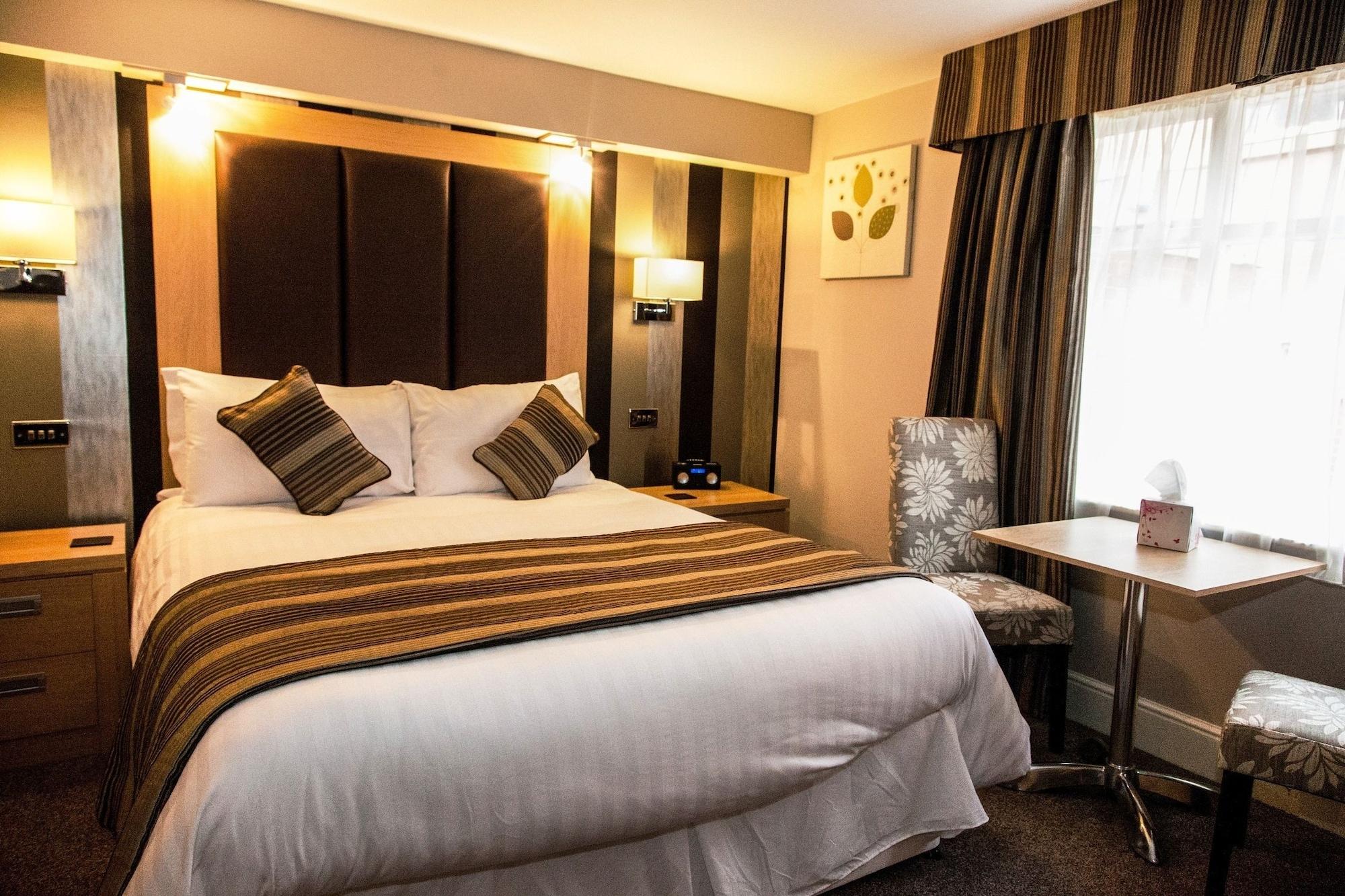 Trivelles Park Hotel Престон Экстерьер фото