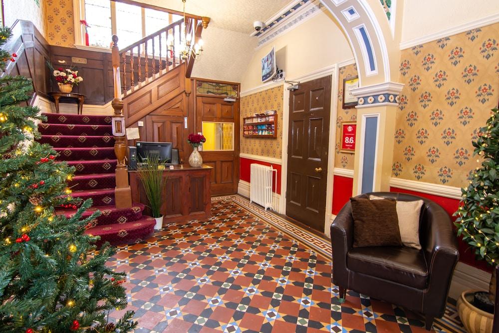 Trivelles Park Hotel Престон Экстерьер фото