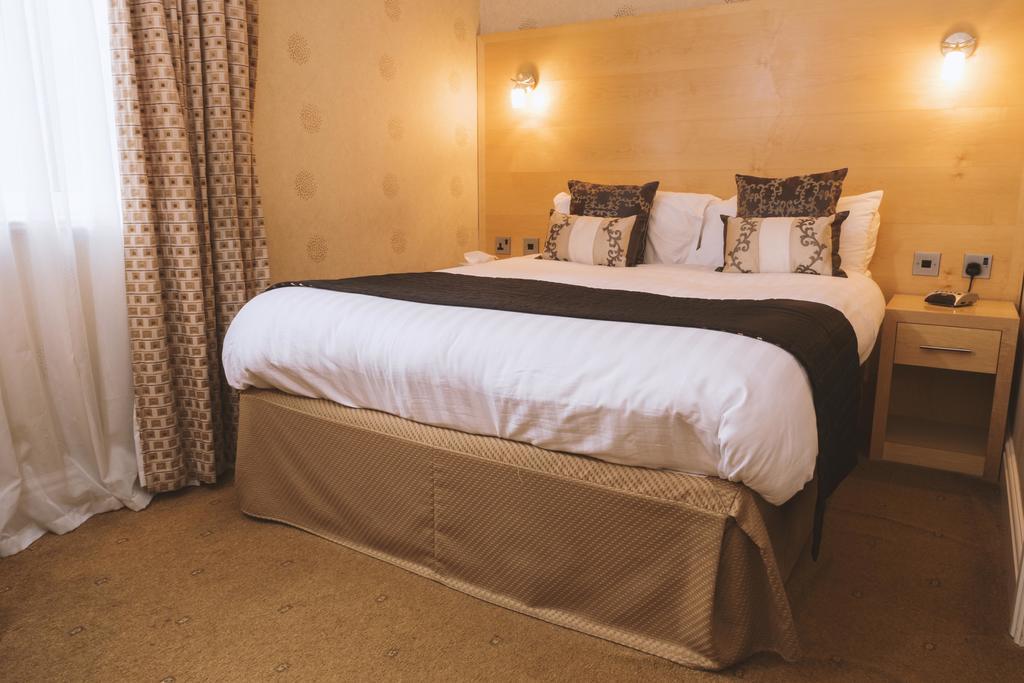 Trivelles Park Hotel Престон Экстерьер фото